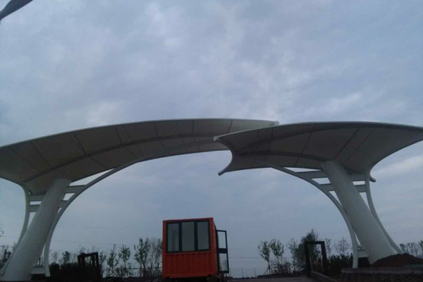 沈陽(yáng)膜結(jié)構(gòu)建筑：創(chuàng)新設(shè)計(jì)，實(shí)現(xiàn)便捷移動(dòng)的綠色空間